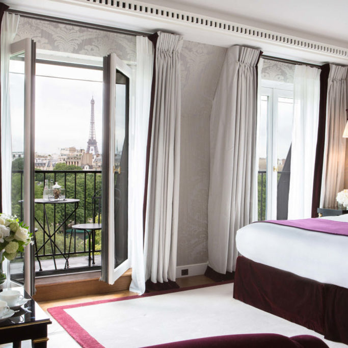 https://www.lareserve-paris.com/fr/ World's Best Hotels 2017